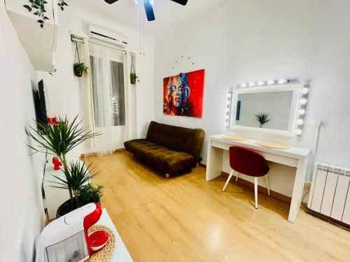 APARTAMENTO MUY CENTRICO - entre PALACIO REAL Y PLAZA MAYOR