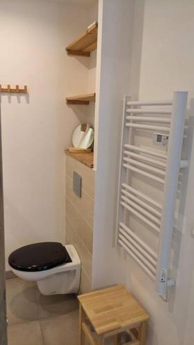 Photo de la galerie de l'établissement Studio dans un corps de ferme, à Montaut-de-Crieux