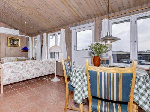 Posezení v ubytování Holiday home Thisted LIX
