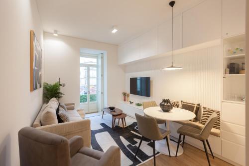 FLH Cais Sodré Chic Urban Flat with Balcony