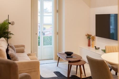 FLH Cais Sodré Chic Urban Flat with Balcony