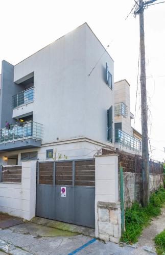 Holiday house with a parking space Split - 22855