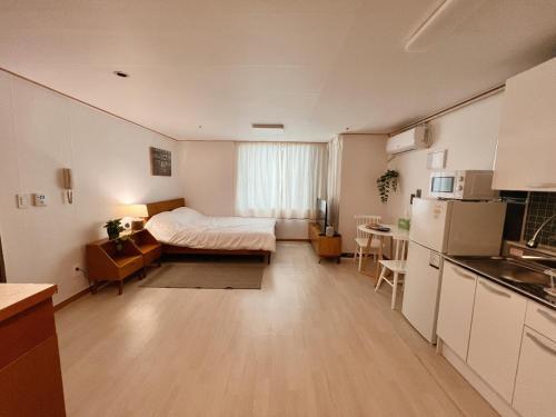 Kuchyň nebo kuchyňský kout v ubytování Easy access to Metro