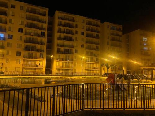 Επισκέπτες που μένουν στο Hermoso Apartamento en Condominio con Gym y Pisicina de Adultos y Niños