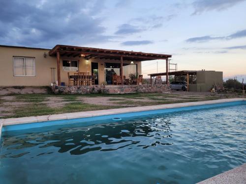 Bazén v ubytování La casa de Diego. Mendoza nebo v jeho okolí