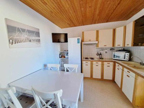 Photo de la galerie de l'établissement Appartement climatisé 3 pièces pour 6 personnes avec terrasse et jardin à Marseillan - FR-1-326-642, à Marseillan