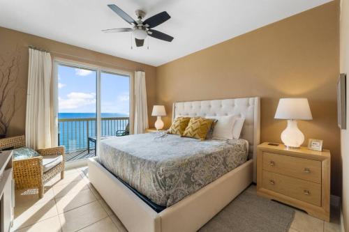 Krevet ili kreveti u jedinici u objektu 1 1606 Calypso Resort Towers