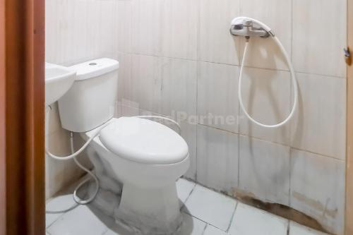 Vonios kambarys apgyvendinimo įstaigoje Tangki Residence 2 RedPartner