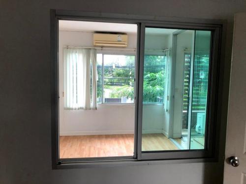 Gallery image of The 360 Town plus Bangkok in Ban Bang Toei (1)