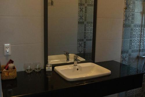 Ένα μπάνιο στο MyGarden Villa Binh Chau Hotspring