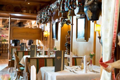 Landgut Zapfenhofにあるレストランまたは飲食店