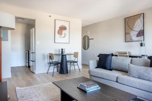 Zona de estar de Allston 1br nr Boston U Green Line BOS-821