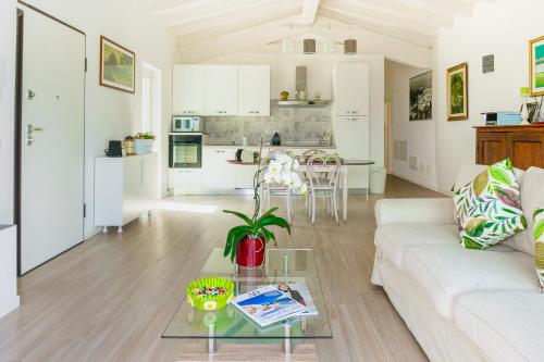 Η κουζίνα ή μικρή κουζίνα στο Green Woody Home