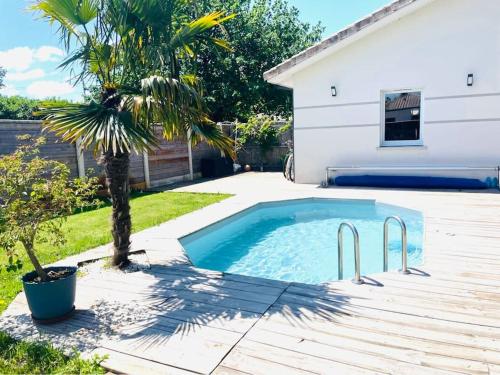 Villa jardin clos - piscine & jacuzzi privatif - animaux acceptés
