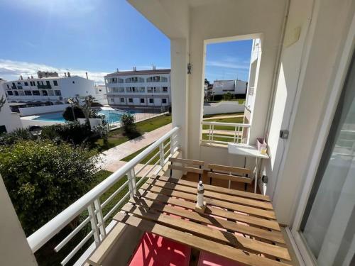ALGAIARENS -Apartamento con piscina junto la playa