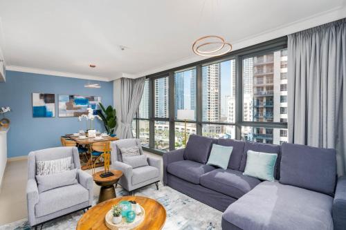 Ultimate Stay / 7 people / Spacious / Dubai Creek with Marina Views