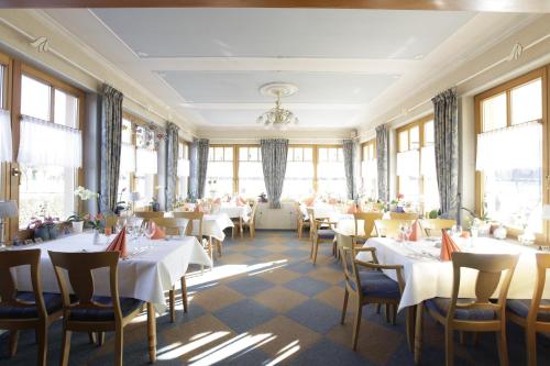מסעדה או מקום אחר לאכול בו ב-Haus Waldesruh