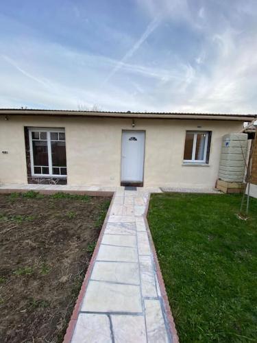 Très belle maison neuve F2 avec grand jardin