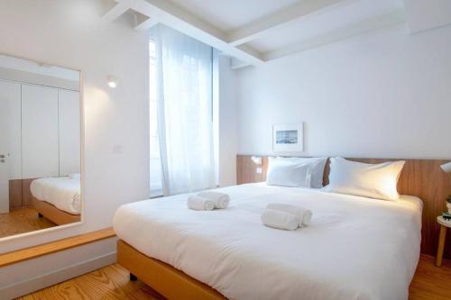 Liberdade Stylish Attic Apt with AC and City View