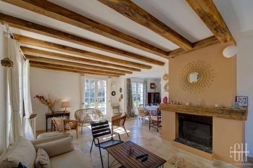 Photo de la galerie de l'établissement L'élégante/Belle Villa Familiale, à Saint-Avertin