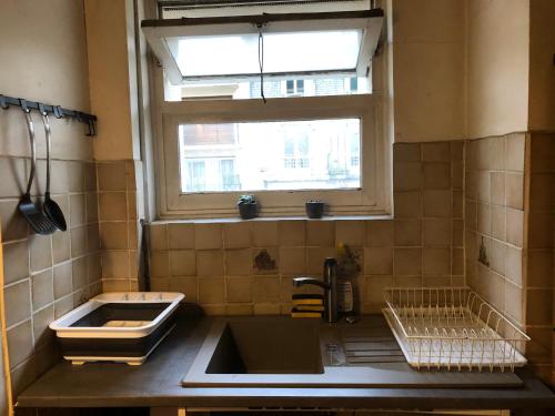 Photo de la galerie de l'établissement PARIS 75013 - petite Chambre lumineuse dans une colocation de 3 bien située proche TRAM RER B et métros, à Paris