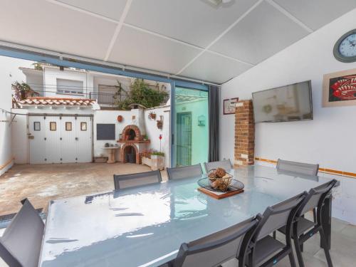 Holiday Home Isis by Interhome