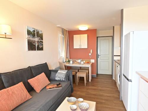 Η κουζίνα ή μικρή κουζίνα στο Studio L'Esquinade - P3 112 by Interhome