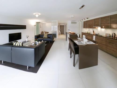 Apartment Les Terrasses C1-7 by Interhome photo 3