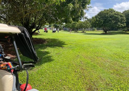 Κήπος έξω από το Sunshine Coast retreat your own private golf course