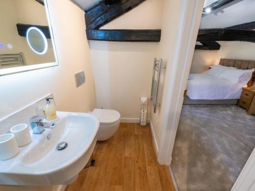 Ένα ή περισσότερα κρεβάτια σε δωμάτιο στο 3 Bed in Buttermere 82775