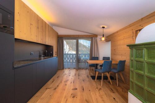 Dapur atau dapur kecil di Garni Residence Alnö - Adults Only