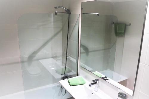 Koupelna v ubytování Apartamento vista al mar 313 - 2H