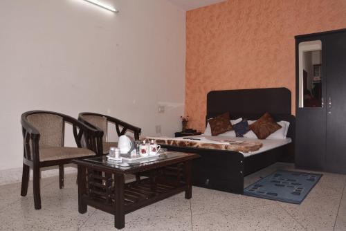 Un lugar para sentarse en Atithi Ashray