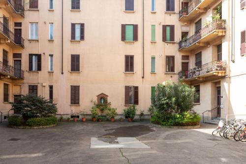 GuestHost - Mac Mahon - Urban Oasis Apartment!