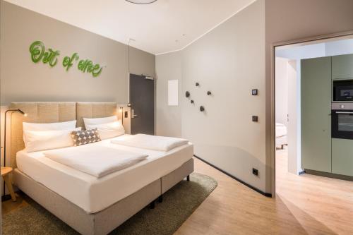 KOOS Hotel&Apartments - City Aparthotel Image