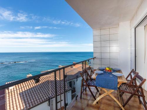 Apartment Mar i Muntanya IV by Interhome