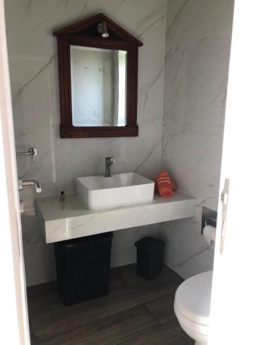 Ванная комната в Petra Farmhouse B&B