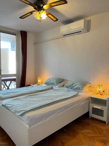 Zentrales Meerblick Apartment Bibi
