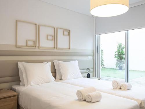 Saldanha Spacious Apt with AC Terrace and Garage