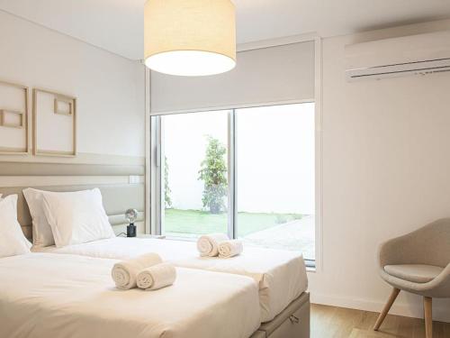 Saldanha Spacious Apt with AC Terrace and Garage