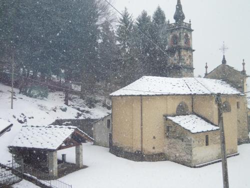Il Falco E La Volpe durante l'inverno
