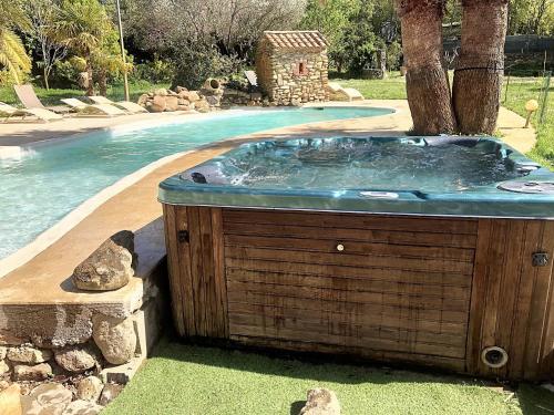 Gallery image of Villa spacieuse à Laroque-des-Albères avec piscine privée in Laroque-des-Albères