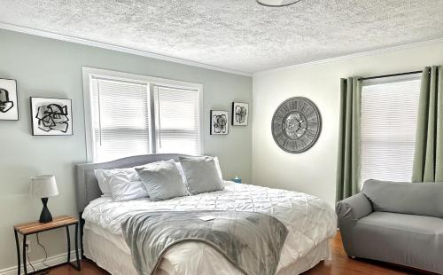Speedway Legacy Inn Image