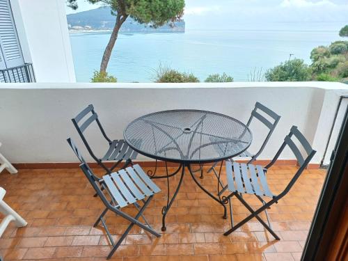 Balkoni atau teres di In Vacanza a Gaeta - Villa Matilde