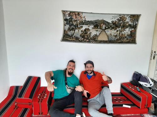 Posezení v ubytování Beit alkaram