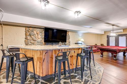 Gambar di galeri bagi BBQ Ready Secluded Franklin Getaway with Rec Room di Franklin