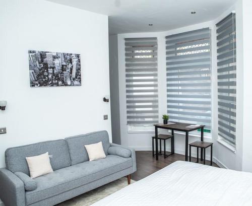 Gallery image of Aylesbury Apartment 1 with free parking in Buckinghamshire