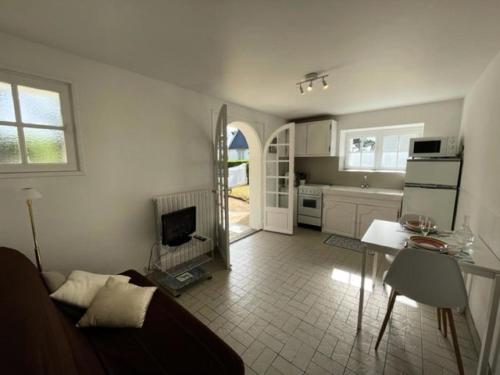 Résidence C26-tregastel - Appartement dans villa à 100 mètres de la plage MAE-3034