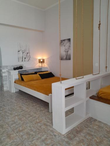 Overhill Apartments Adamas