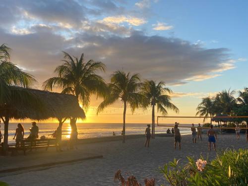 Gallery image of Hacienda Iguana Surf & Golf apartment in Tola